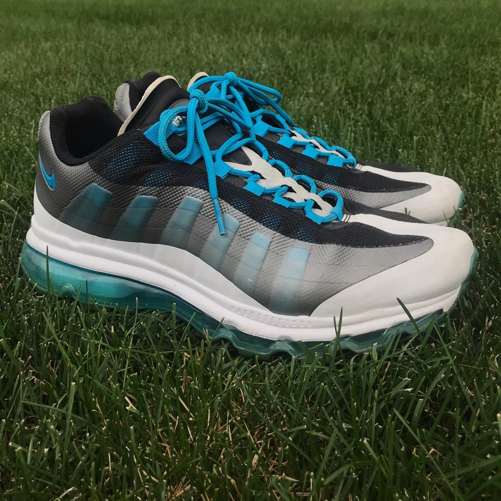 Men’s Nike AirMax Sneakers